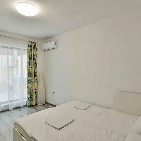 Apartment Central Designer Flat With Parking Sunbath Terrace Varna