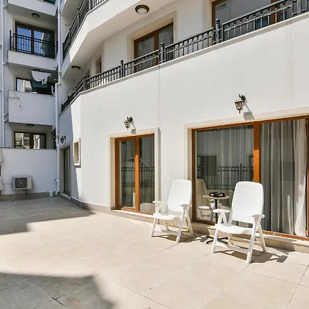 Apartment Central Designer Flat With Parking Sunbath Terrace *